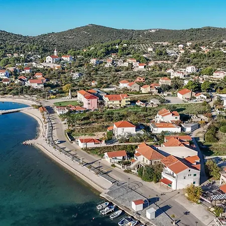 Mladen * Vinišće