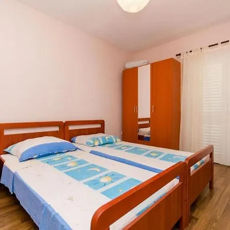 Mladen Apartment *