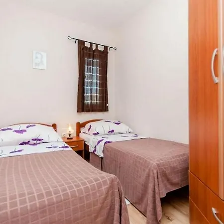 Mladen Apartment