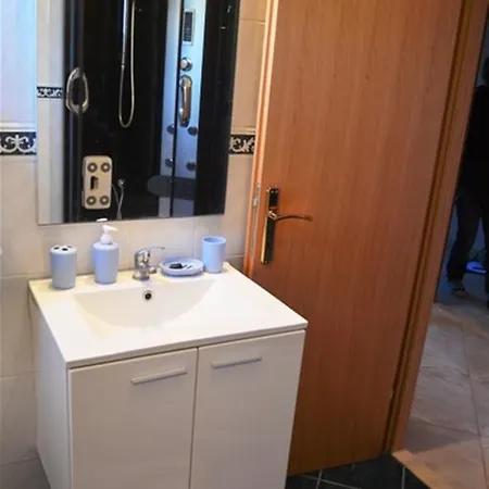 Apartment Mladen Vinisce